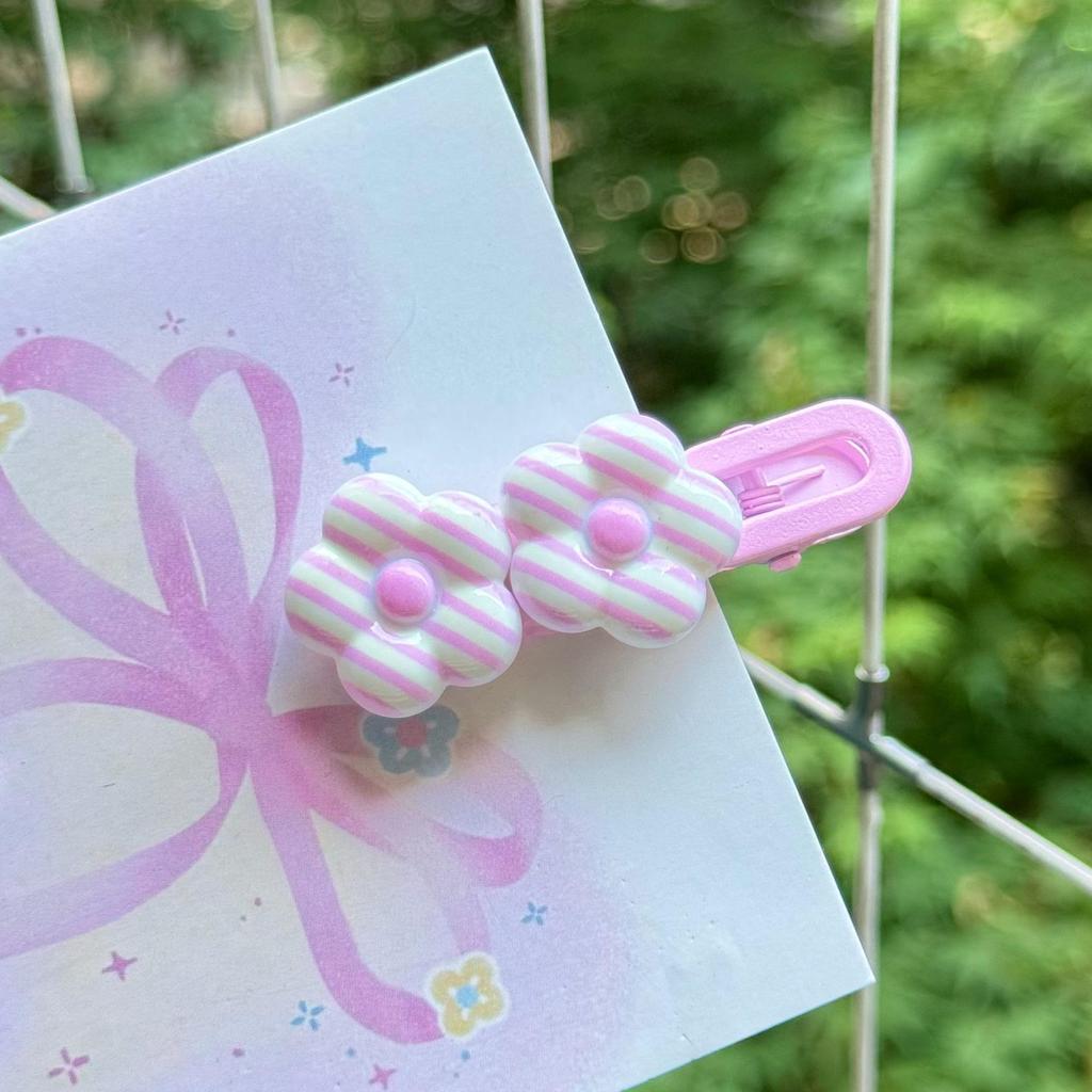 Korean Style Five-Petal Flower Hair Clip – Candy Color Plaid Wave Design for Girls