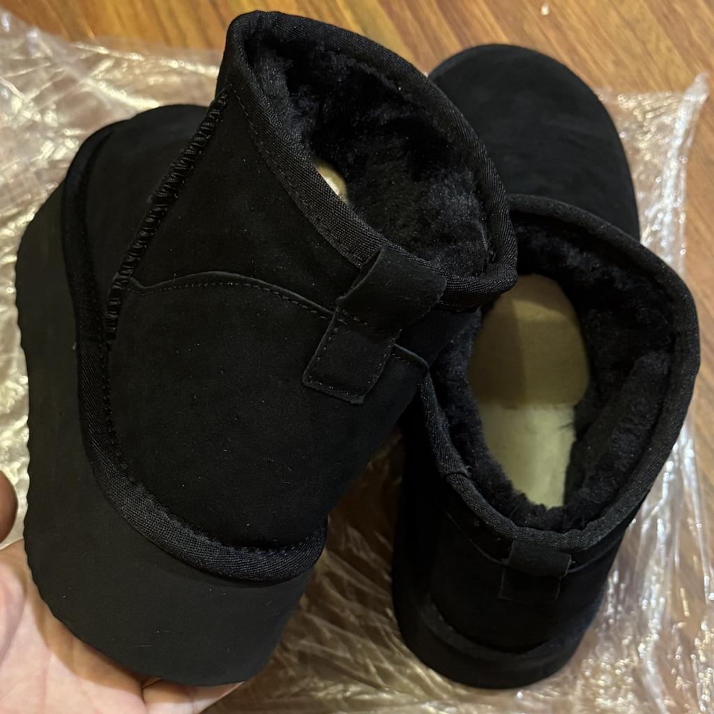 Classic Ultra Mini Women Platform Boots Leather Suede Comfort Winter Warm Fur Slippers Shoes 2026 New Design Man Short Snow Boot
