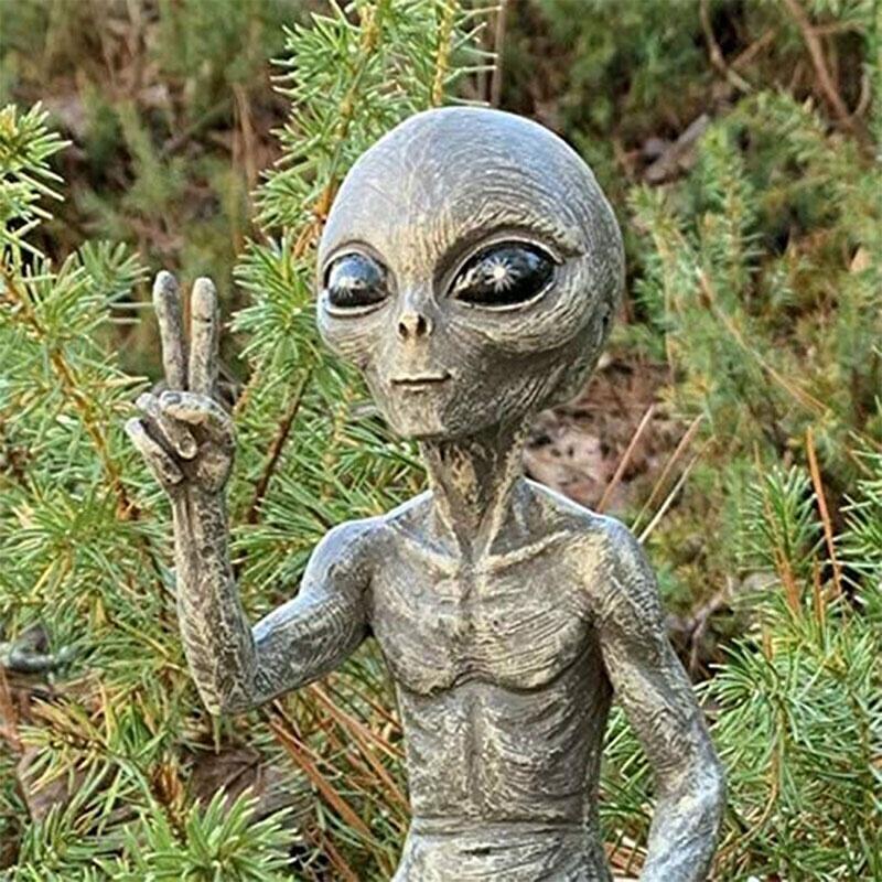 1Pcs Space Alien Statue Skeleton Decompression Gifts Skull Model Body Figure Toy Garden Figurine