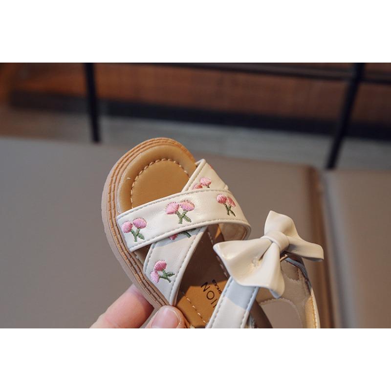 Fashion Embroidered Soft Sole Princess Sandals For Kids Girls Summer Beach Shoes