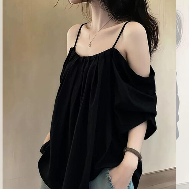 Thailand's stunning black camisole tank top, a thin T-shirt design for women, a trendy short-sleeved top worn for summer outerwear