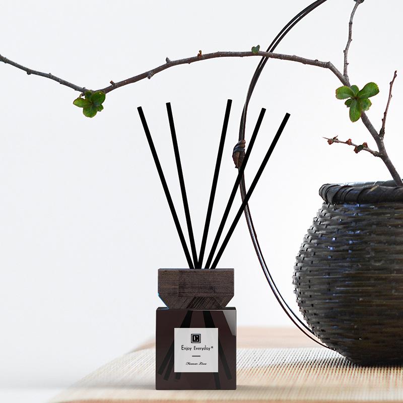 100ml/200ml Sqaure Aromatherapy Bottles Reed Diffuser Refill Accessaries Empty Glass Bottles Rattan Sticks and Wooden Caps