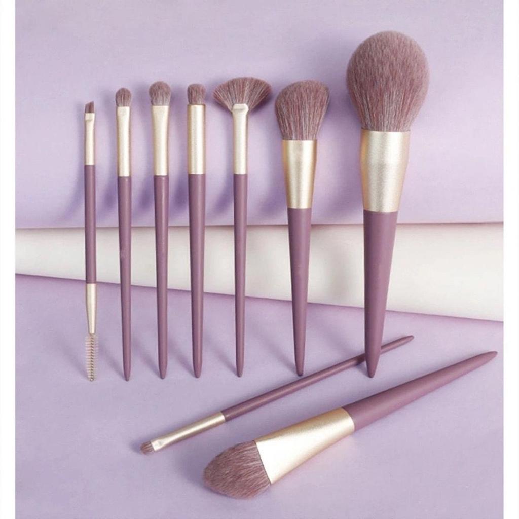 8-Piece Travel Makeup Brush Set: Beginner-Friendly Eyeshadow & Blush Brushes for Convenient Application