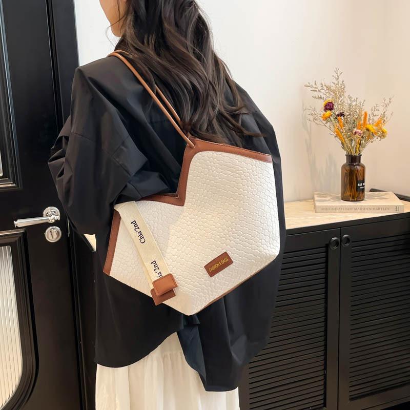 Large capacity retro tote bag classic summer new high-end textured shoulder bag versatile commuter armpit bag