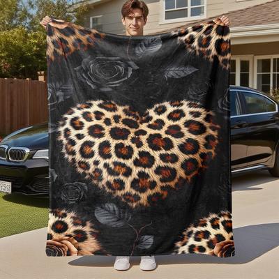 1pc Leopard Print Heart Outdoor Flannel Blanket Soft Warm All-Season Throw for Sofa Bed Car Camping Office, Cozy Gift Idea1138S
