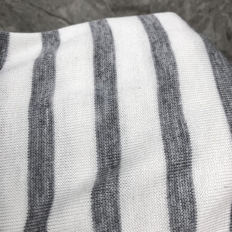 Round Neck Unisex Wool Sweater - Trendy Two-Button Four-Bar Design for Autumn/Winter