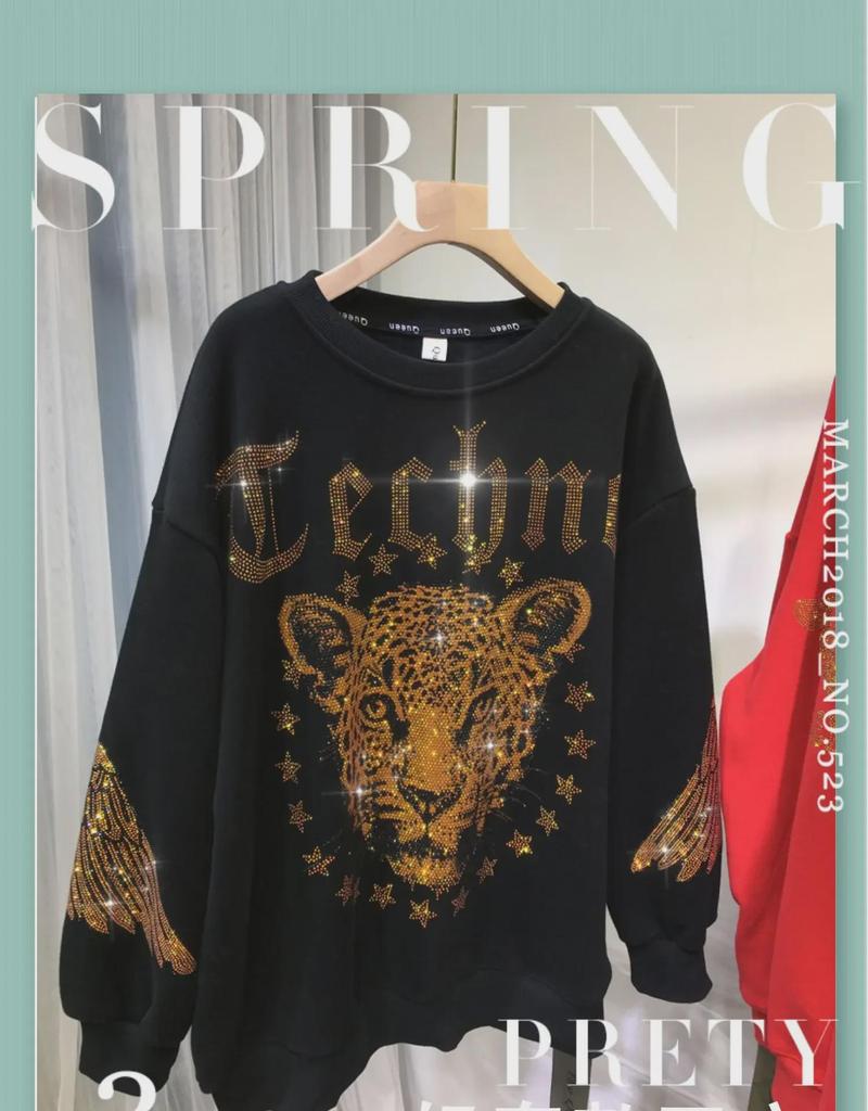 Dámský svetr s leopardím vzorem a diamanty - extra velký - luxusní, volný střih, kulatý výstřih