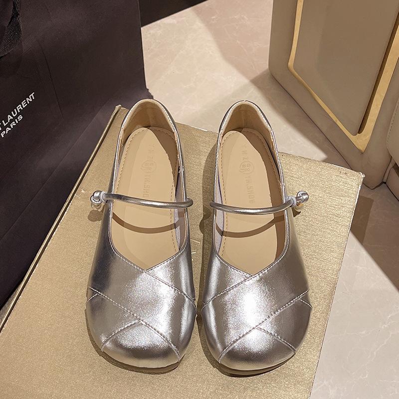 

Французские туфли Мэри Джейн в стиле ретро с круглым носком, женские, 2025 новинка, на плоской подошве, универсальные, под юбку, одинарные туфли с вечерним ветром 40