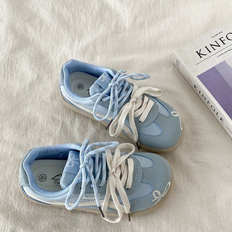 Dexun Shoes Women's 2025 New Popular Dopamine Niche Design Sense Versatile Little White Shoes Flat Mango Head Women's Shoes