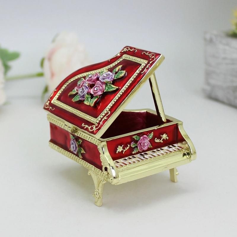 

Эмаль Металлические Поделки Роза Пианино Шкатулка для Драгоценностей Подарок на День Святого Валентина Свадебный Подарок красный