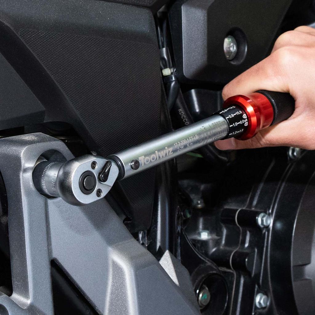 Toolwiz Torque Wrench with 14 Adjustable Range 22cm High Calibration Certificate Dual Socket Bidirectional for and Car Maintenance Bits, 6.35mm (1/4")