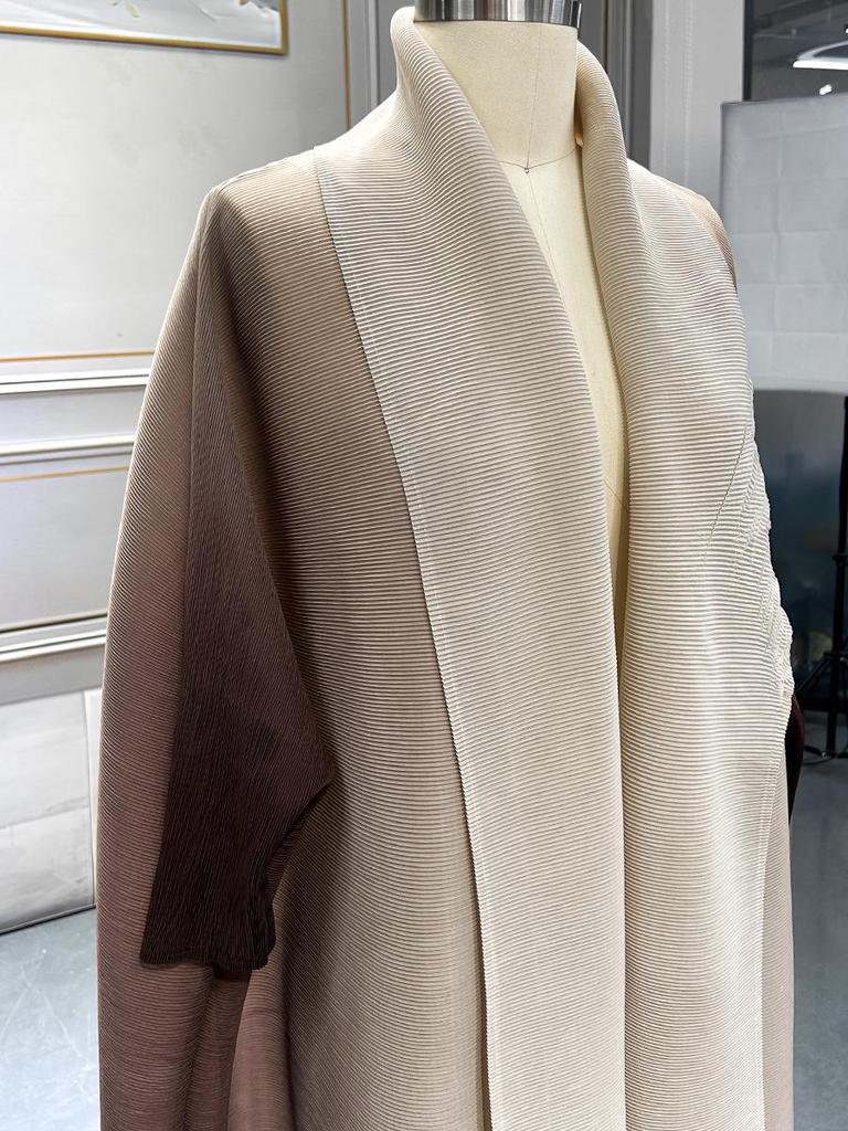 Plus Size Women's Gradient Batwing Sleeve Spring Coat - Miyake Style Fashionable Long Robe