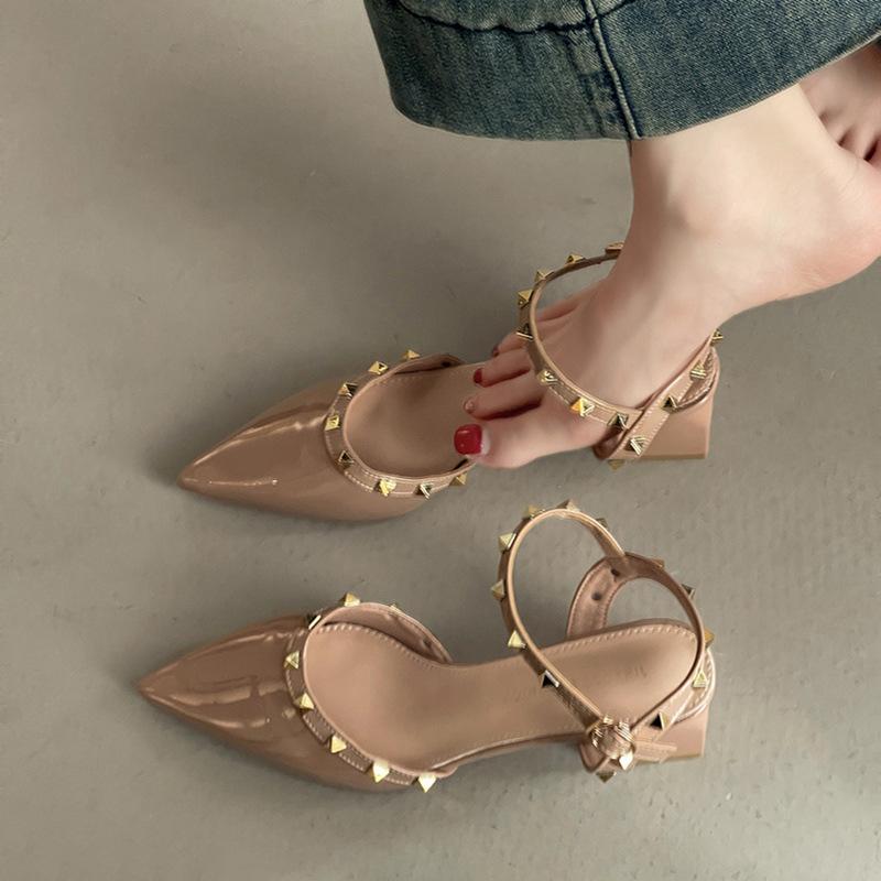 French temperament rivet thick heel pointed one-word buckle high heels women's summer fashion commuter bag head Roman sandals
