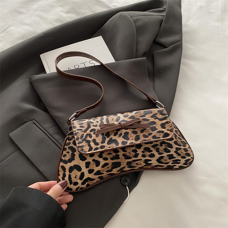 Large Capacity Solid Color Bow Casual Foreign Style New Personalized Retro Fashion Leopard Print Commuter Shoulder Messenger Women's Bag