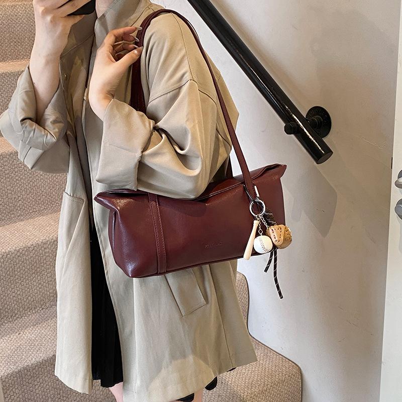 

Сумки Женские модные ретро-портативные сумки для поездок на работу Простые сумки через плечо большой вместимости Сумки подмышки With pendant красный