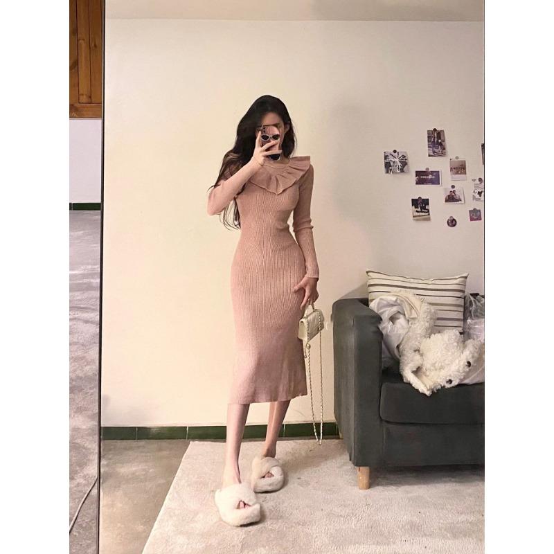 Gentle wind pink V-neck ruffle edge knitted dress autumn and winter slim base with coat and long dress inside