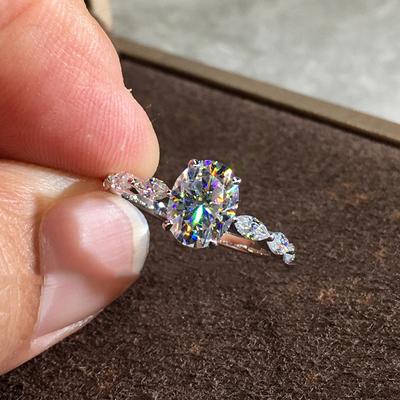 Exquisite Oval Stone Ring for Women Shiny Silver Four-claw Engagement Ring Female Jewelry Gift