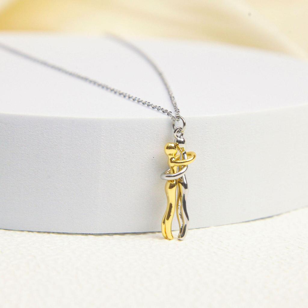 Stylish Non-Fading Hug Necklace for Couples - Romantic Gift for Men and Women
