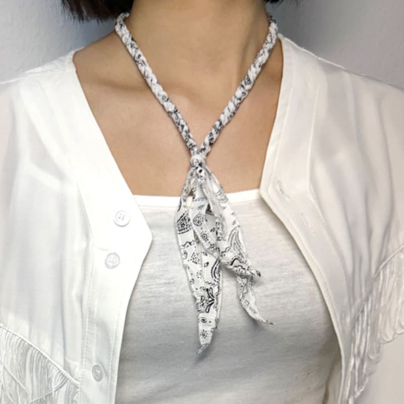 S SY [hand Made] Paisley Bandana Knot Necklace White
