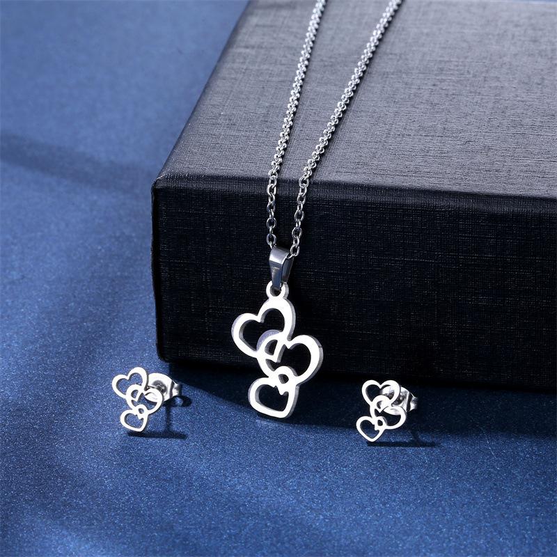 

Korean New Love Smooth Necklace Earnail Set Sweet and Cool Girl Style Versatile Collar Chain Peach Heart Necklace