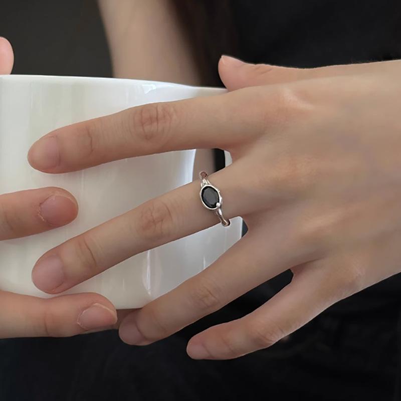 Black Zircon Sweet Cool Ring Female Korean Version Light Luxury Niche Opening Adjustable Ring Autumn and Winter