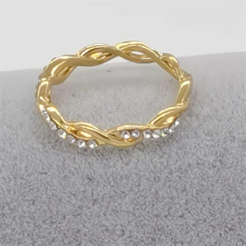 European & American Inlaid Diamond Braided Couple Ring - Simple Fashion Jewelry for Ladies