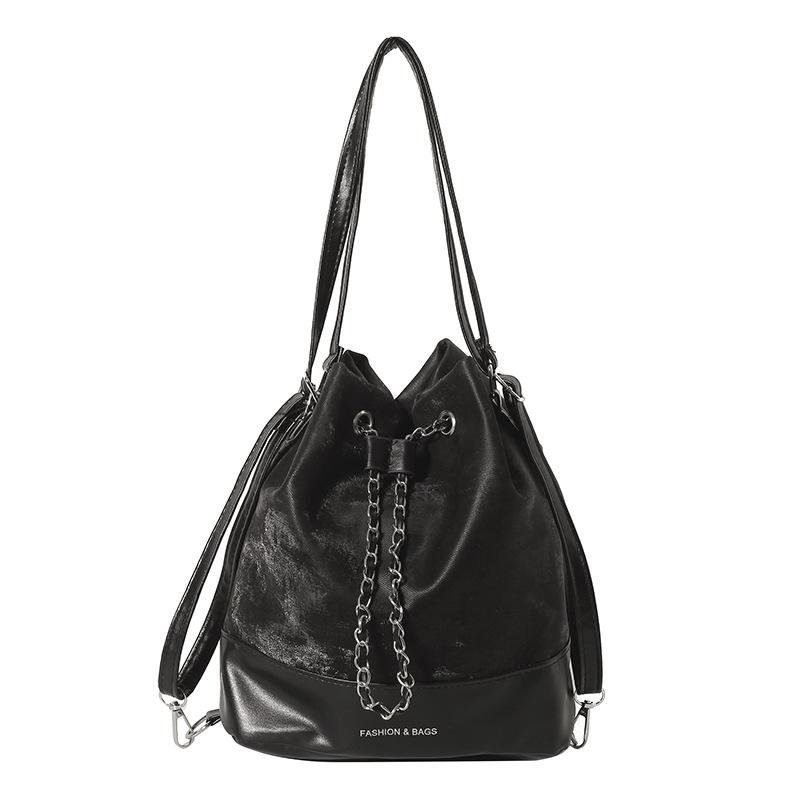 

Персонализированная цепочка, дизайн в иностранном стиле, модный женский рюкзак с завязками 2024 года, новая простая и вместительная сумка-ведро через плечо чёрный