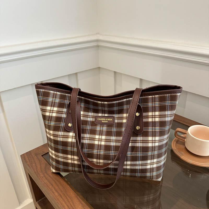 Nischendesign Tasche Damen 2025 neu Herbst und Winter Mode Karomuster tragbar vielseitig lässig Schulter Tragetasche