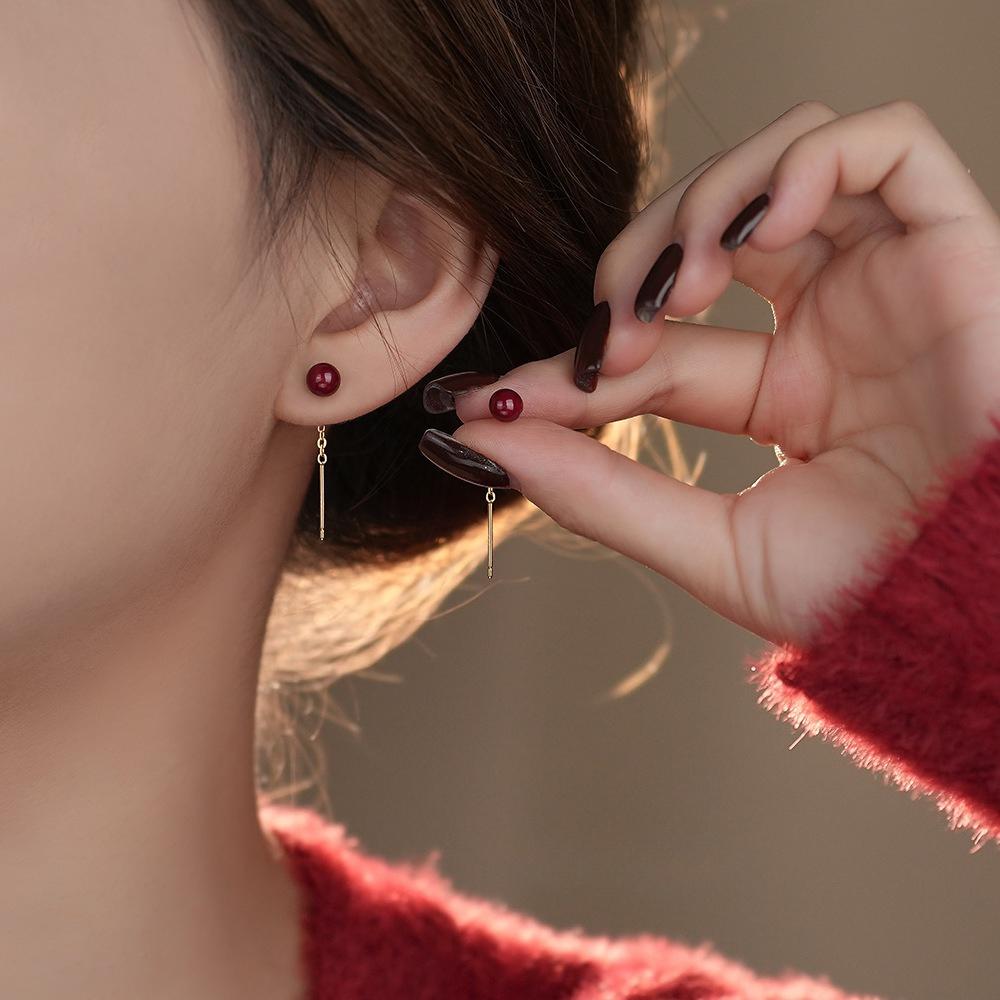 Red Retro Round Bead Tassel Earrings with Female Niche Design, High-end and Elegant Ear Line Earrings