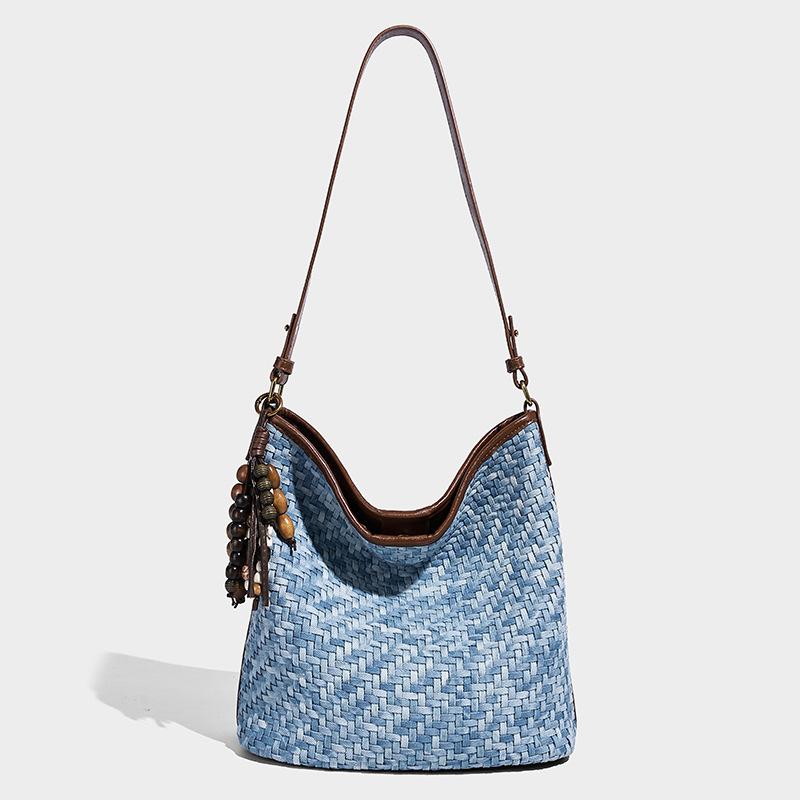 

Contrast color niche woven bag for women, 2025 new fashion versatile high-end crossbody bag, outdoor bucket bag 26*13*26CM синий