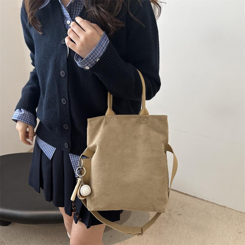 Stylish Vintage Tote Bag For Women With Spacious Design And Trendy Street Style