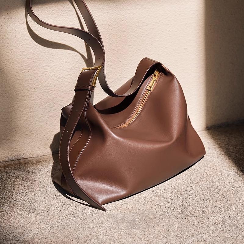 Spring new soft leather casual large-capacity tote bag shoulder bag commuter messenger bag women's bag