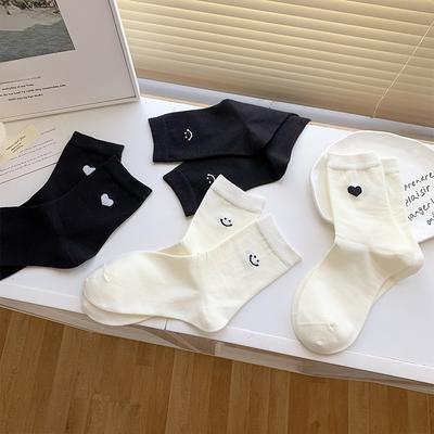 Simple and Trendy Mid-calf Socks for Women with Smiling Faces, Versatile for Autumn, and Boneless Pile Socks