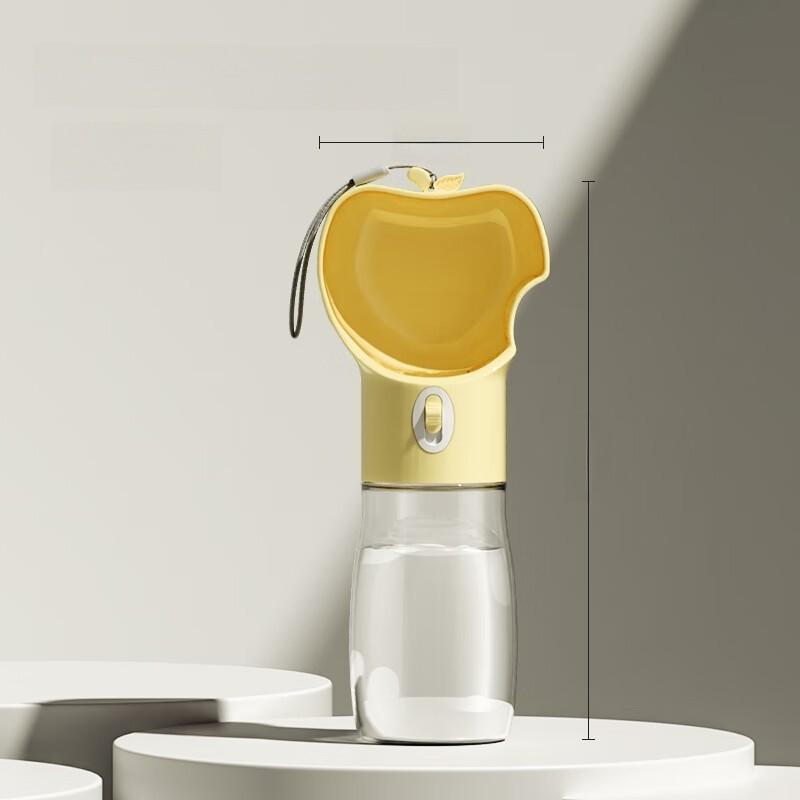 Tragbare Haustier-Wasserflasche mit automatischem Futterspender für Hundeausflüge und Reisen