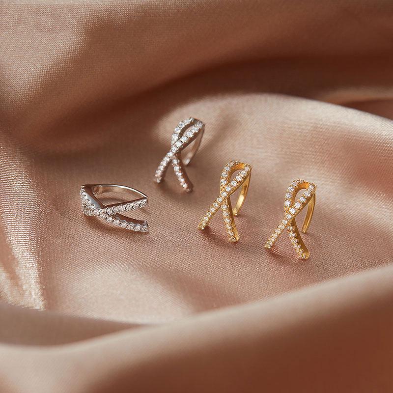 Elegant Gold-Plated Inlaid Diamond Cross Ear Cuff - No Piercing Needed, Trendy New Style Cartilage Clip Earring.