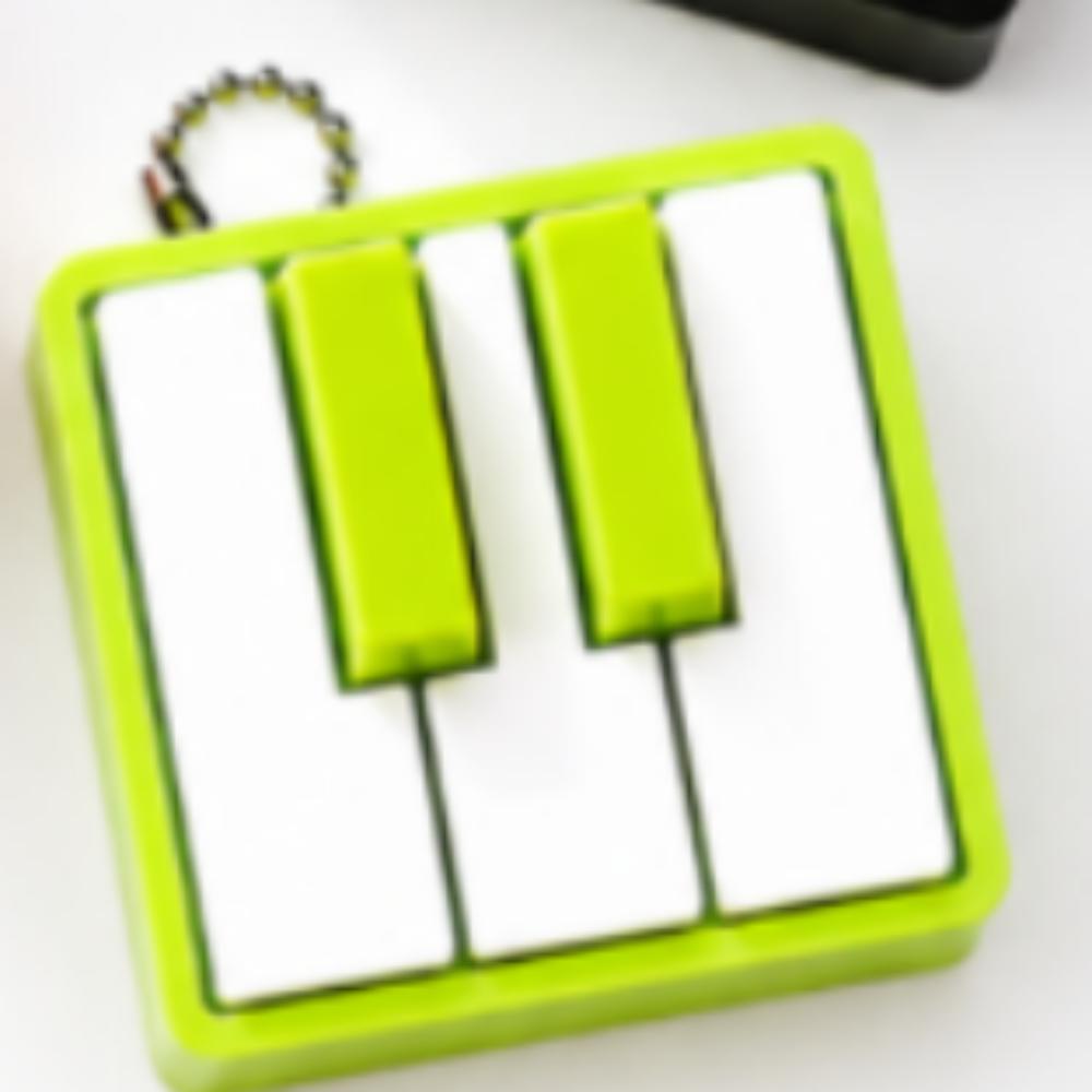 Kickkick Factory 5-Pocket Piano Clicker Keyring
