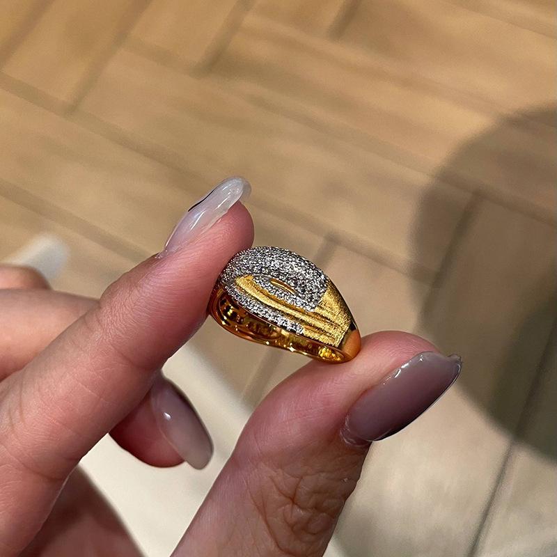 Creative Diamond Studded Wave Cross Brushed Female Ring Fashion High-quality Light Luxury Charm Rings for Women Banquet