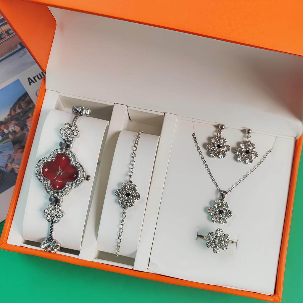 Ladies Diamond Clover Watch Set 5-Piece Fashion Quartz Watch Bracelet Accessories Popular Gift Box