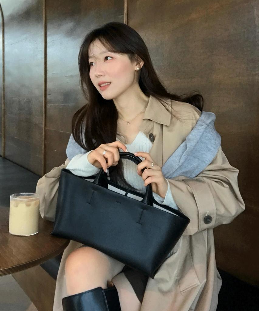 Foive Mellow Tote Black