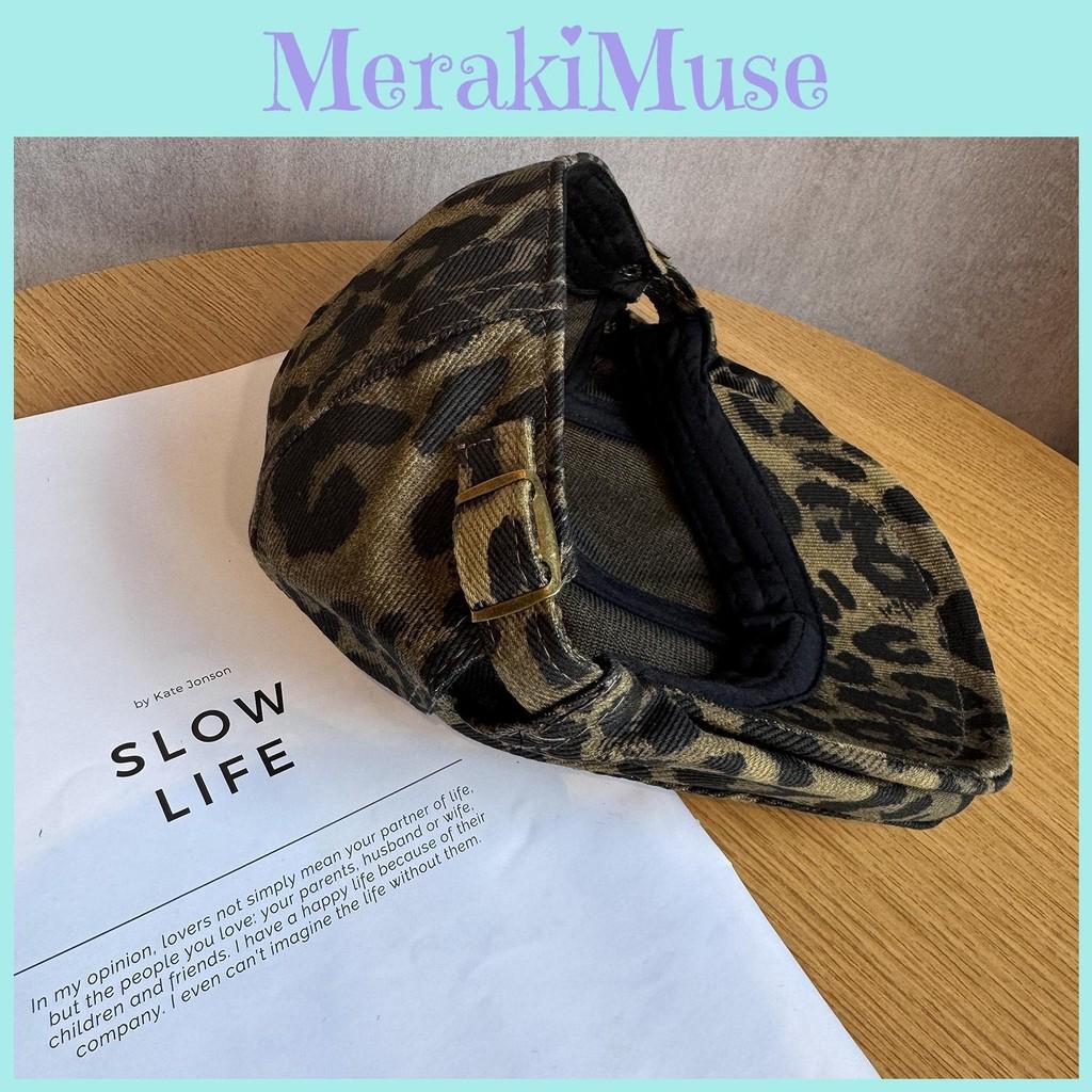 Trendy Leopard Retro Print Flat Cap Windproof Warm Travel Features Casual Looks