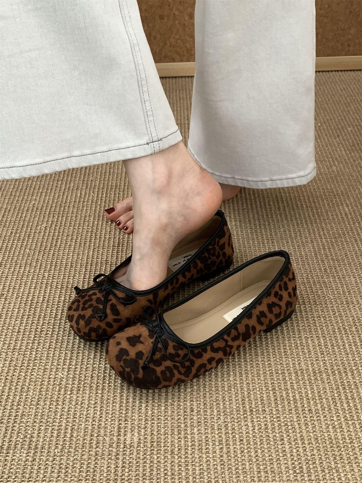 

French retro niche bow single shoes women s 2025 new light mouth gentle purple senior grandma shoes ballet shoes 39 цветной печати леопарда