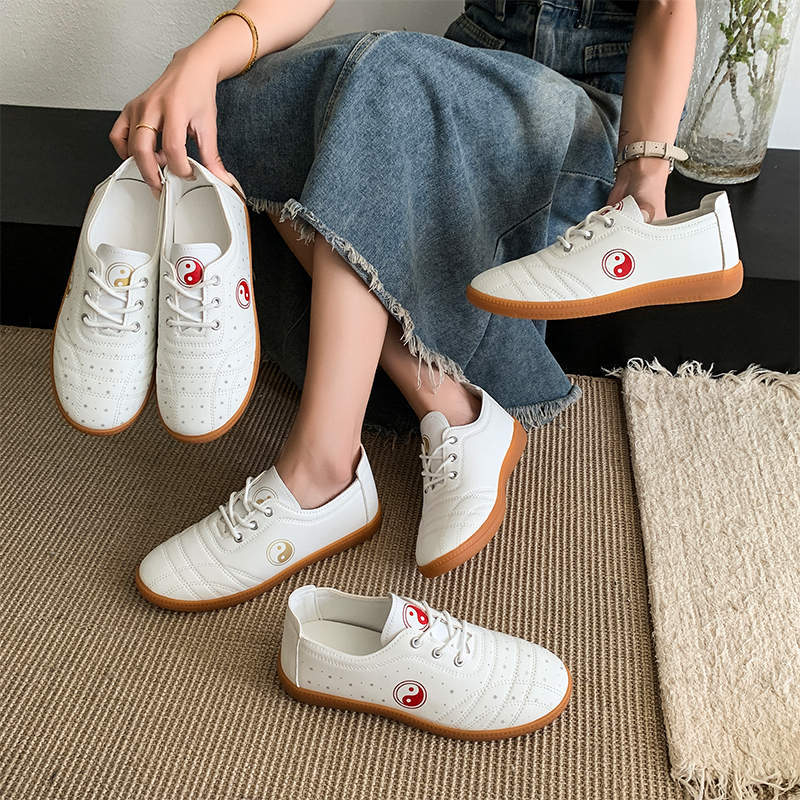 Chenjiagou Collar Wu Tai Chi Shoes Spring and Autumn New Breathable Beef Tendon Sole Women's Tai Chi Practice Shoes Martial Arts Shoes