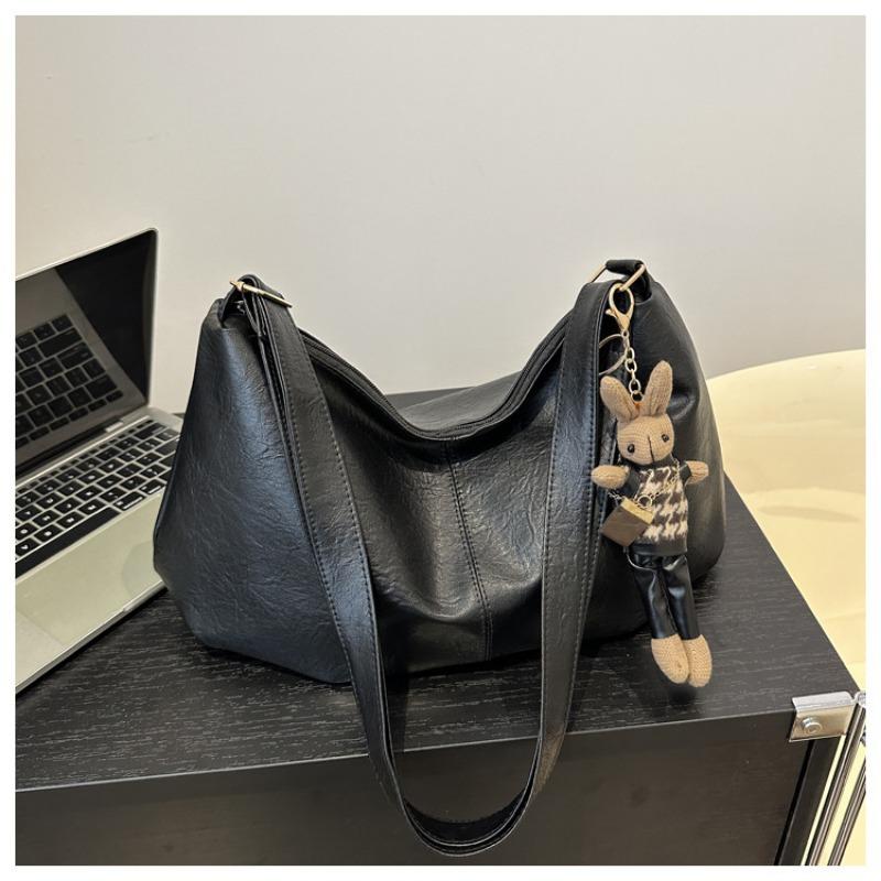 Large-capacity bag women's autumn and winter versatile new retro niche design single shoulder messenger bag pleated dumpling bag