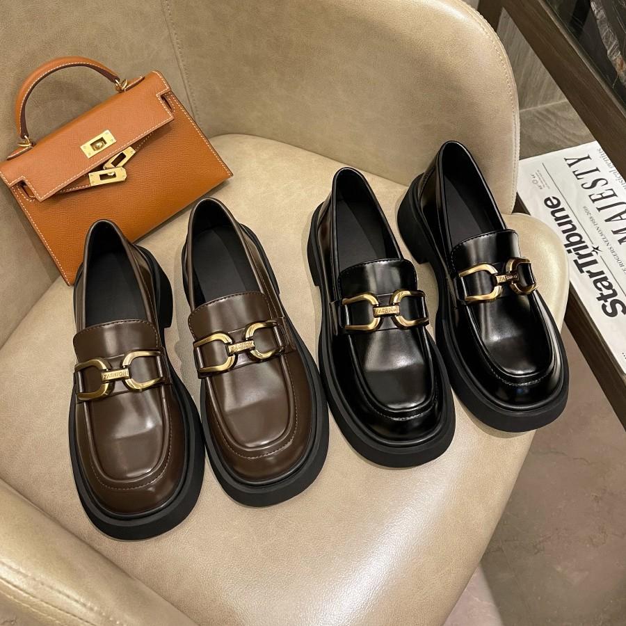 2025 new autumn and winter leather platform loafers women's round head metal buckle British style Shilin small leather shoes