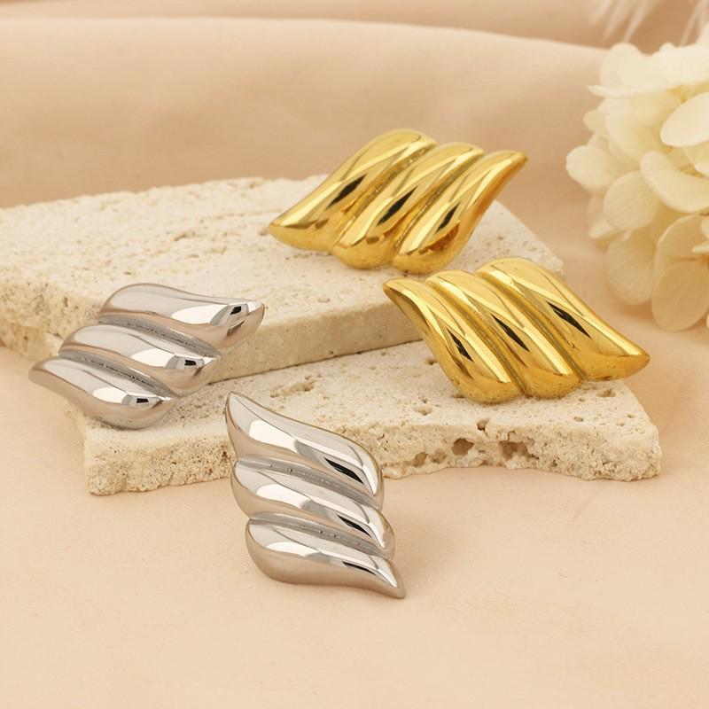 

Stylish Angel Wing Titanium Steel Rhombus Stud Earrings