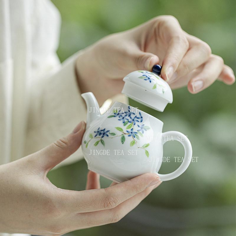 Ceramic Blue Flower Teapot Hand-drawn Kungfu Tea Set Chinese Small Capacity Teapot Hospitality Teapot Ball Hole Filter Teapots