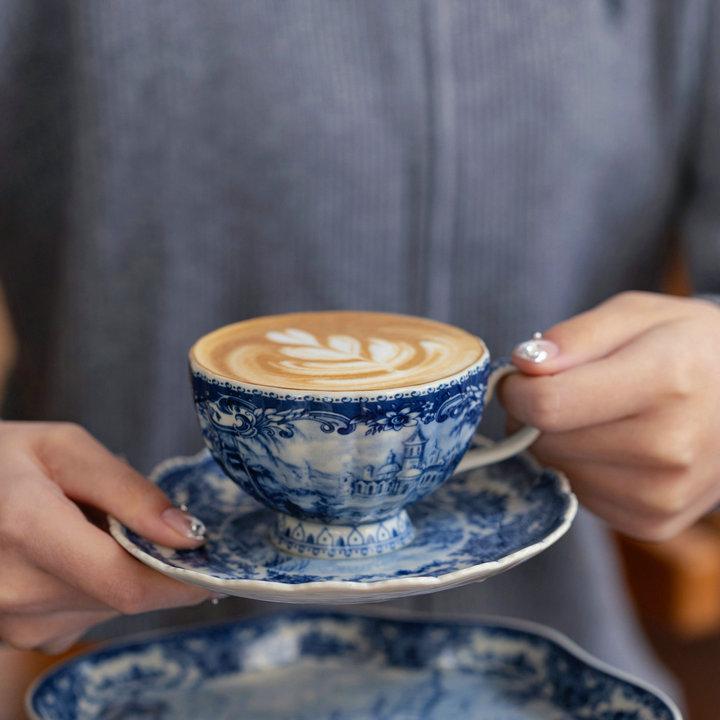 Blue and White Antique Blue Castle Coffee Cup Plate Dessert Plate Tableware Dining Table Decoration Tray Home Ceramic Plate