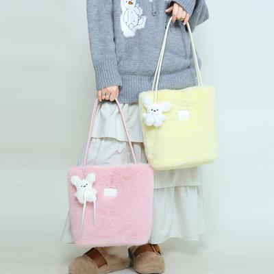 Winter New Cute Candy Colored Plush Bag for Women, Hand-held Armpit Bag, Large Capacity Single Shoulder Bucket Bag