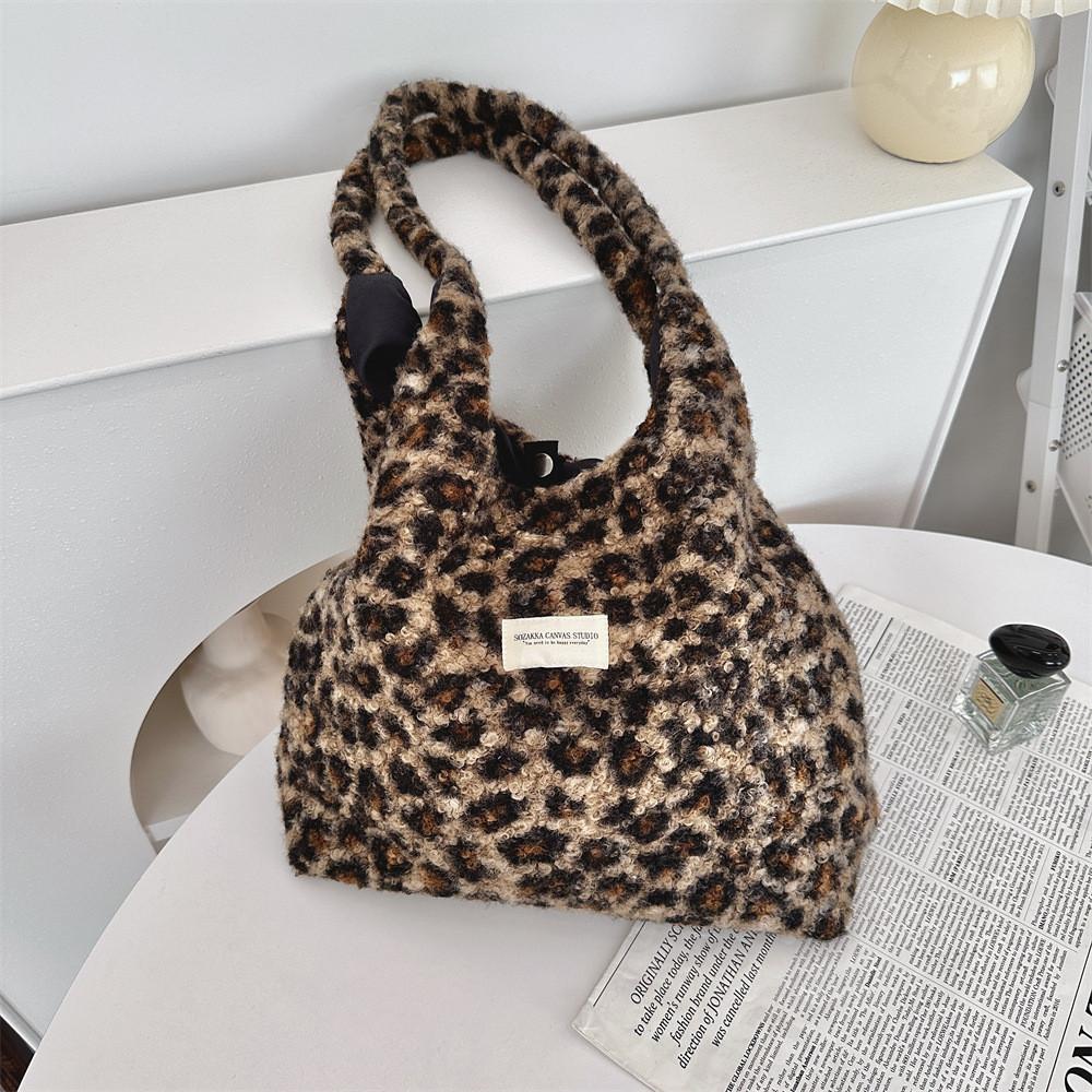 Fashionable Korean Ins Style Large Capacity Faux Lamb Wool Tote Bag In Leopard Print