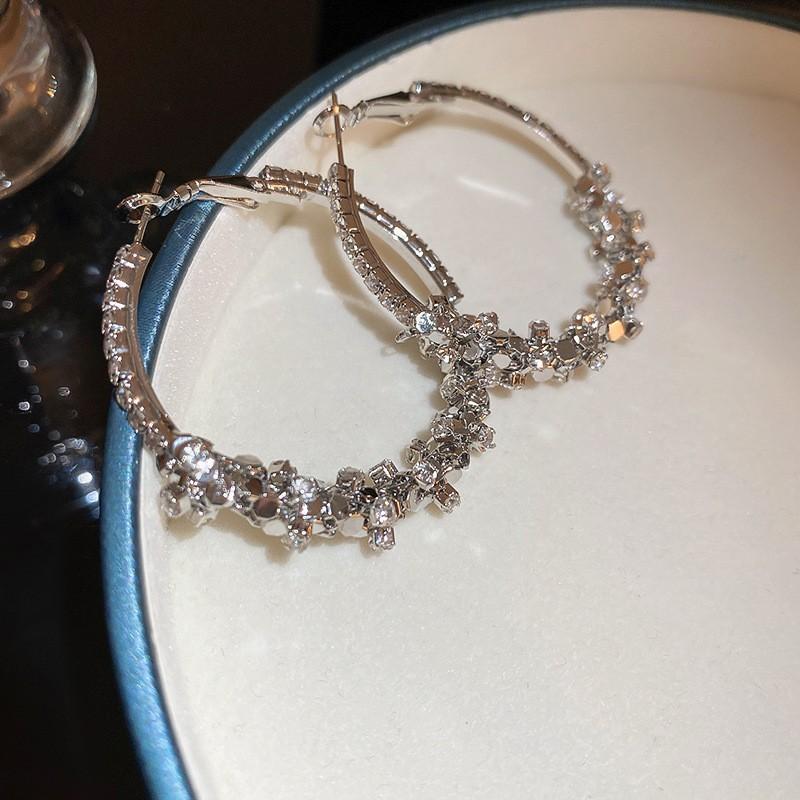 European and American plain ring earrings, stud earrings, cold wind, niche earrings, temperament earrings, light luxury